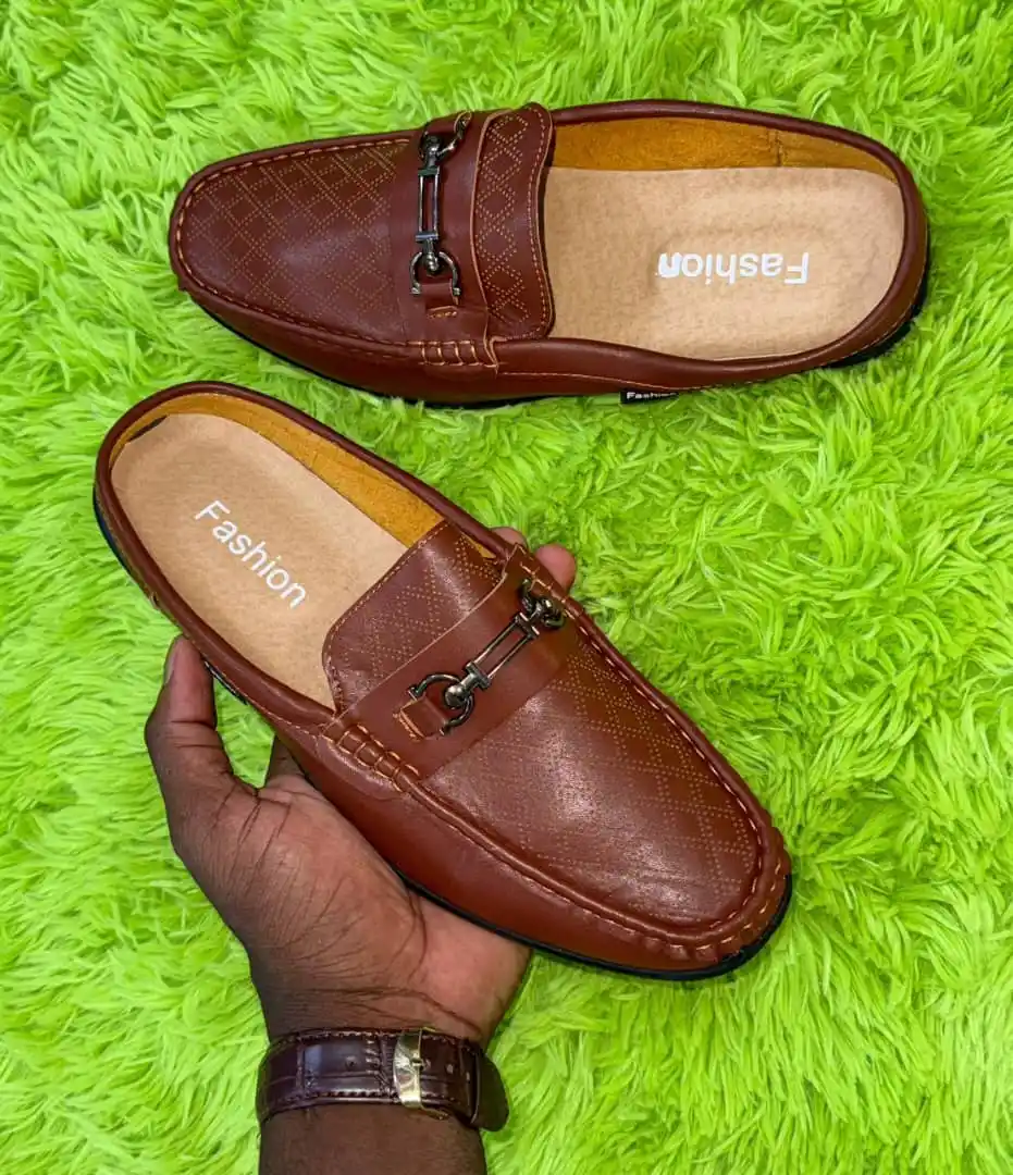 Image from L'Info en Clair: *Nouvel arrivage de chaussures 👞 mocassins babouches simples* 🥰🥰🥰 ...
