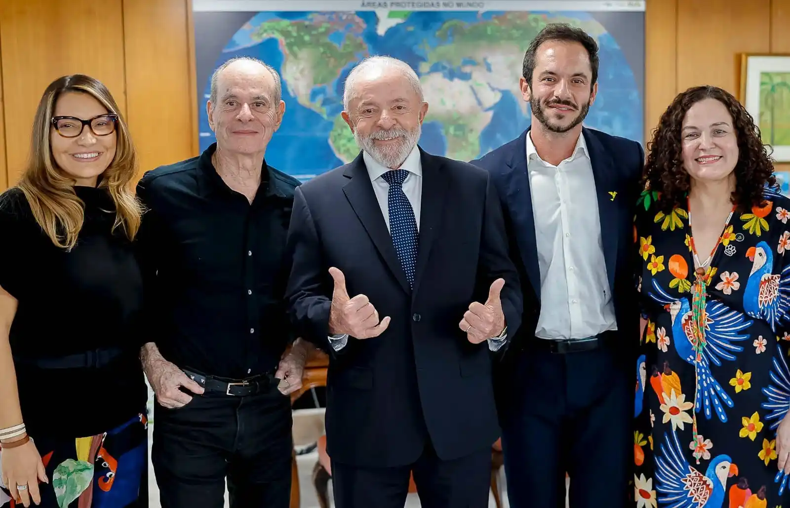 Image from Direitos Animais Governo Federal: Presidente Lula e Janja recebem Ney Matogrosso. Vamos aprovar a Lei C...