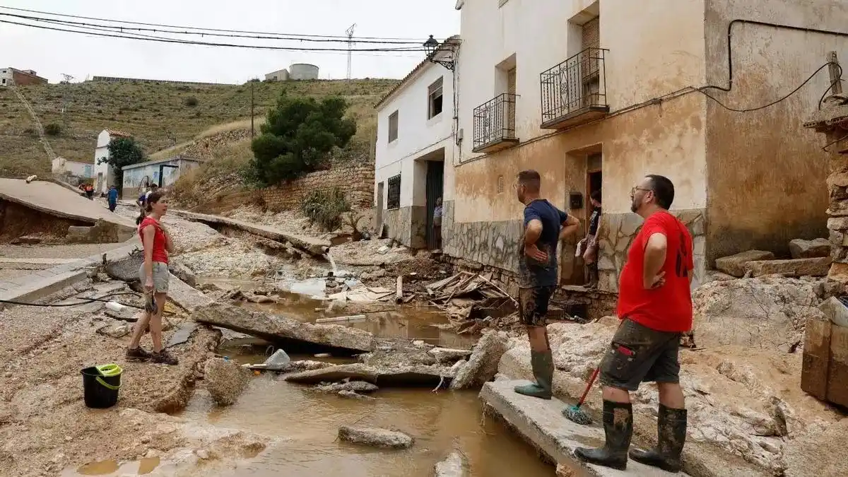Image from El Periódico de Aragón: 👉 ¿Qué es un tren convectivo, el fenómeno meteorológico que ha arrasa...