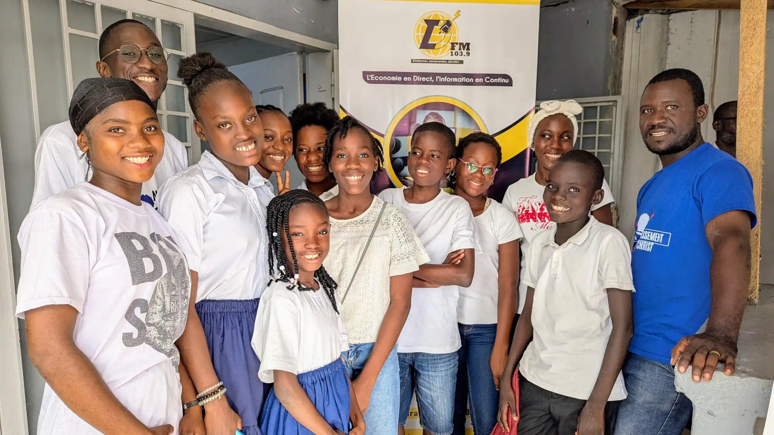 Image from DFM Radio 103.9 MhZ 📻🎤🟡: 🎤 *Visite d'Entreprise à la Radio DFM 103.9* 🎧 Ce 16 juin 2025, une...