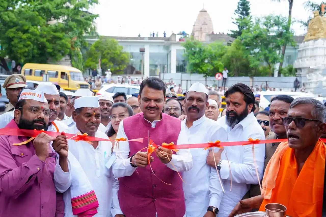 Image from Devendra Fadnavis: *CMO Maharashtra Tweets:* 🚩 Celebrating the spiritual beauty of Bhak...