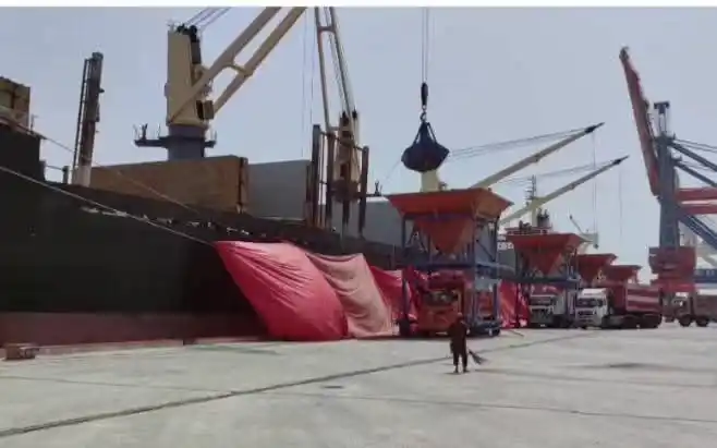 Image from Gwadar Speaks: *گوادر پورٹ کی جانب بڑی پیش رفت: افغان ٹرانزٹ ٹریڈ میں دوسرا بحری جہاز...