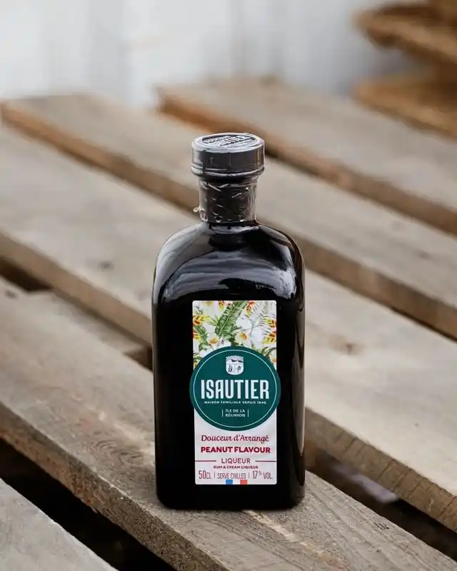 Image from Rum & Co: Isautier Arrange Erdnuss Likör - Ein spannender Erdnuss Likör auf Rum-...