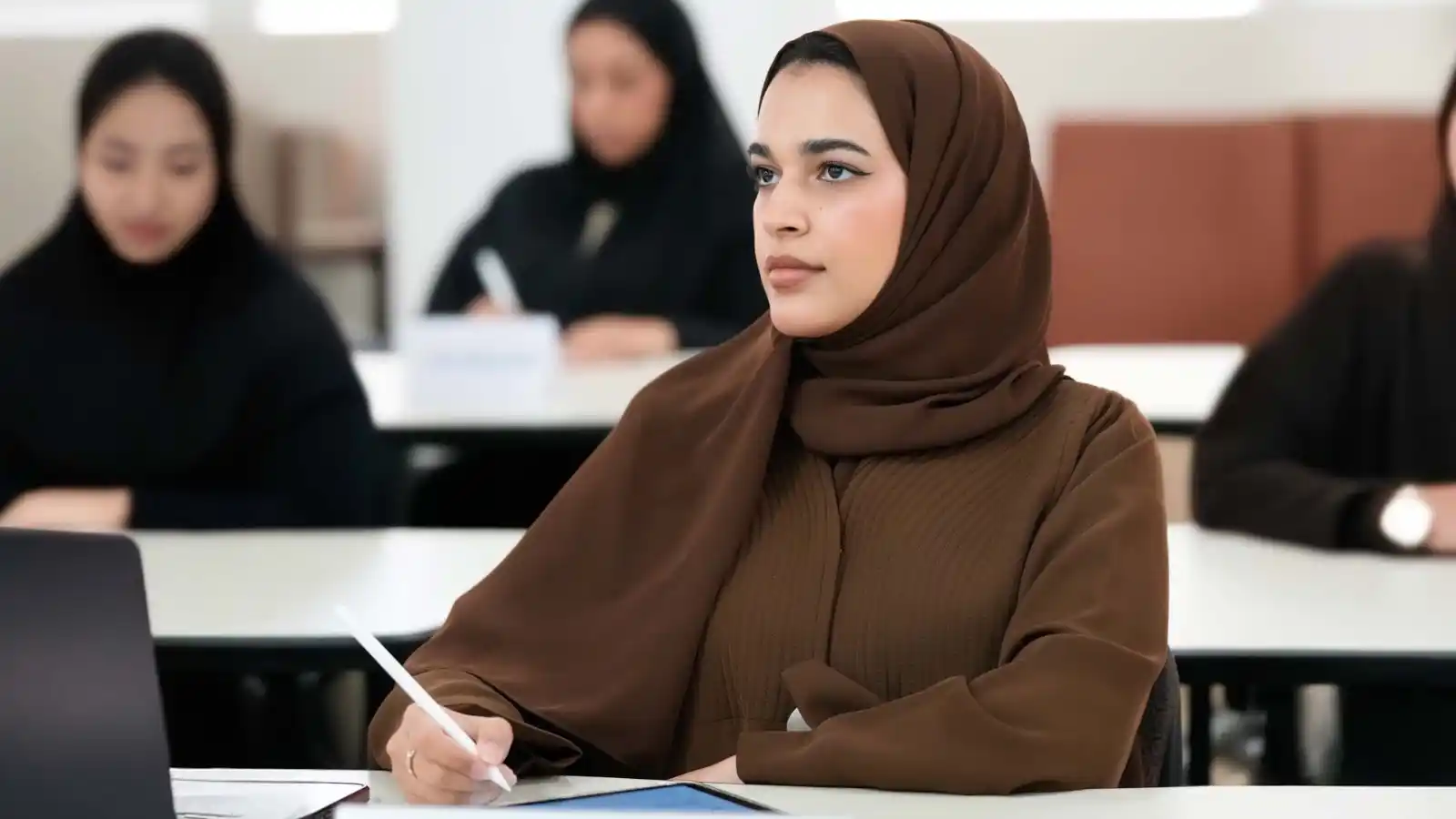 Image from Sharjah24: تنفذ مؤسسة الشارقة لتطوير القدرات المرحلة الرابعة من برنامج "وثبة"، ال...