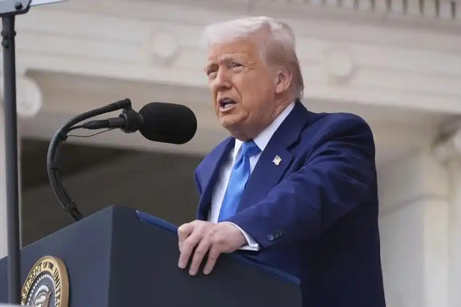 Image from Correio da Manhã: *Trump envia 700 soldados para Texas, Florida e Louisiana em apoio a a...