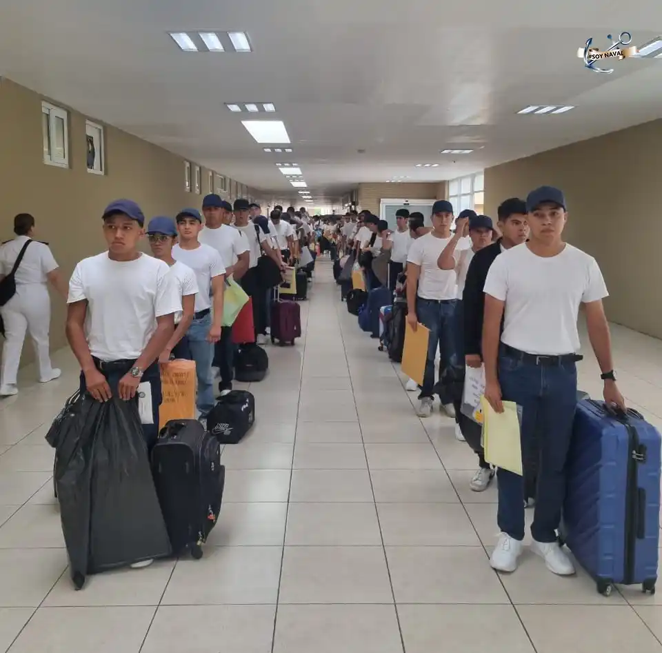 Image from Secretaría de Marina: Así se vivió el arribo de los aspirantes <a class="text-blue-500 hover...