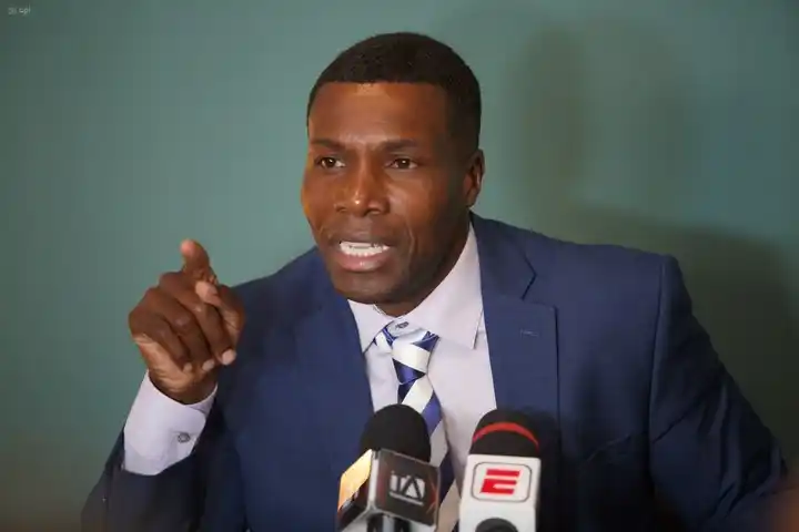 Image from NotiDiario Ecuador: Carlos Tenorio será candidato a la presidencia de la <a class="text-bl...