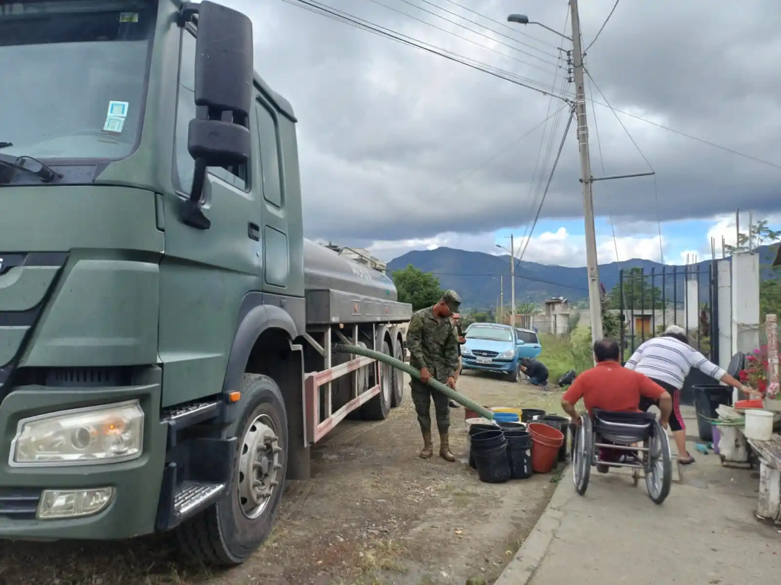 Image from NotiDiario Ecuador: Debido a los deslizamientos provocados por la temporada invernal que a...