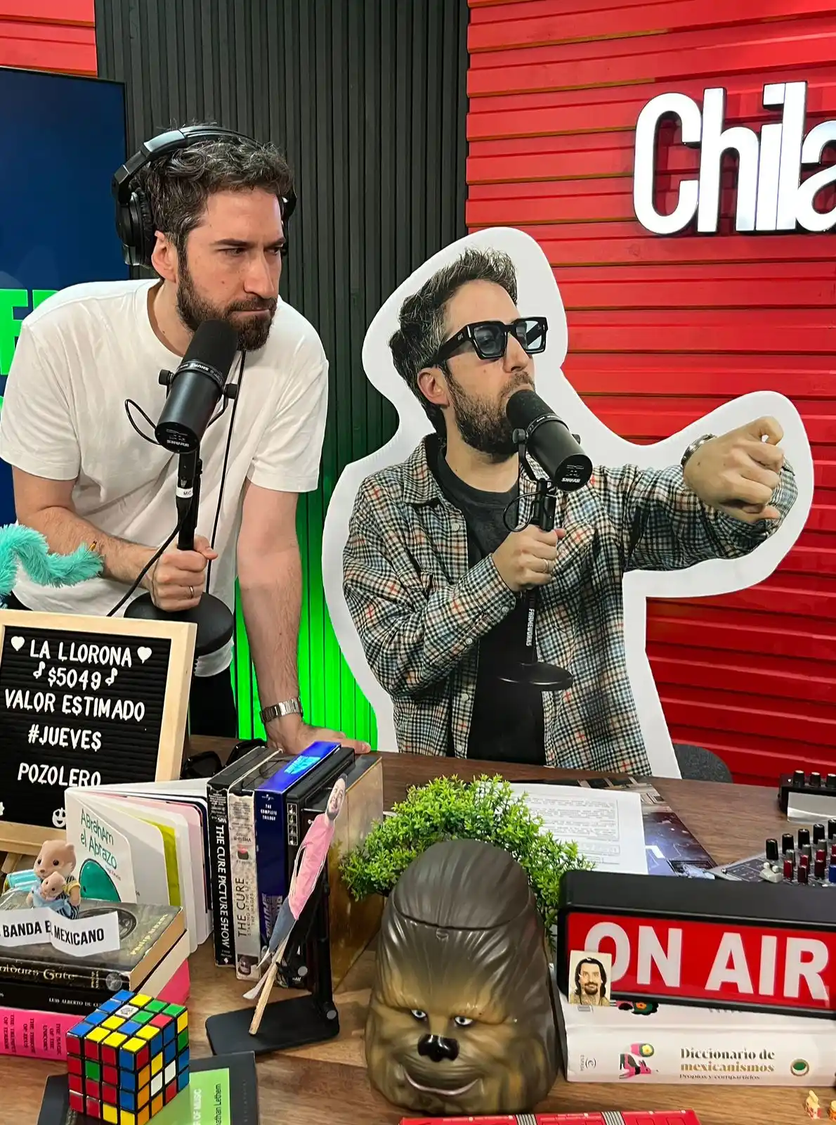 Image from Radio Chilango 105.3 FM📻🌶️: *Estamos a un paso del viernes* y el profe *AlexFdz* tiene la fórmula ...