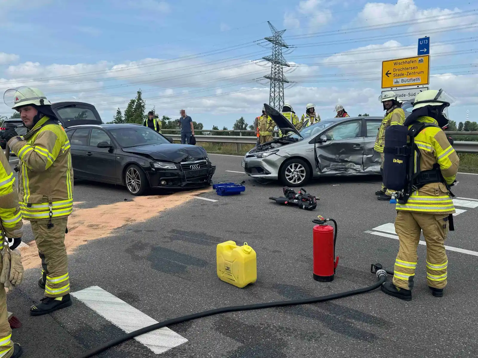 Image from TAGEBLATT: Guten Abend, hier ist das News-Update am Mittwoch:  ➡️ Autofahrer koll...