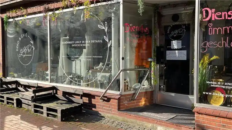 Image from TAGEBLATT: Hier kommen die News 🗞️ am Dienstagabend  ➡️ Café geschlossen: Betrei...