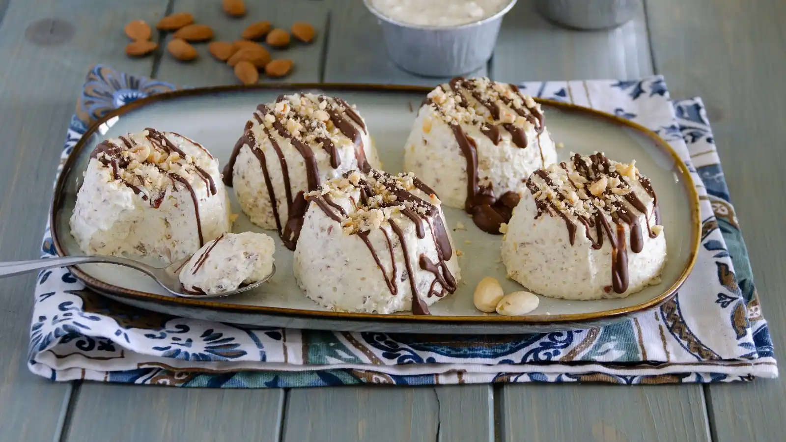 Image from Cookist: ✨ *MOUSSE DI MANDORLE* 🥄 Un dessert al cucchiaio cremoso e profumato,...