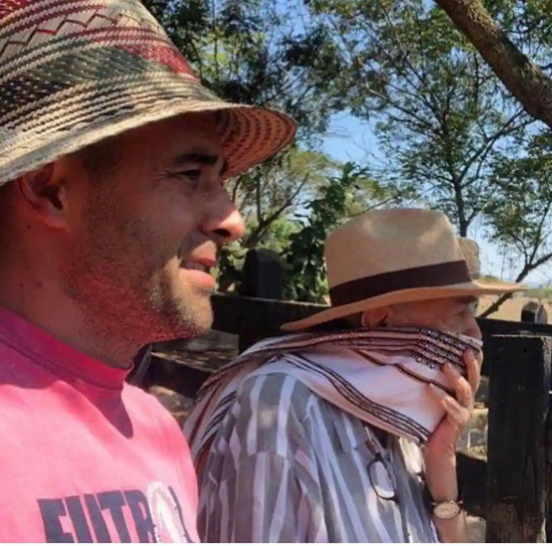 Image from Andrés Guerra H 🇨🇴🌱: POR QUE LLEVO SOMBRERO ? . Lo que aprendí del campo se lo aprendí a él...