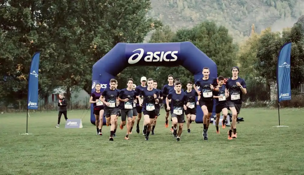 Image from Revista Trail Run: ‼️ *Última semana para inscribirse en ASICS Trail Elite Factory*. Si...