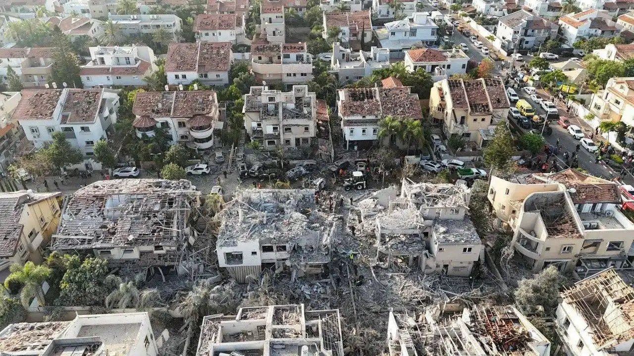 Image from القسطل الاخباري | القدس: عاجل | صحيفة "معاريف" العبرية: مهنة إصلاح الزجاج والألمنيوم أصبحت الأك...