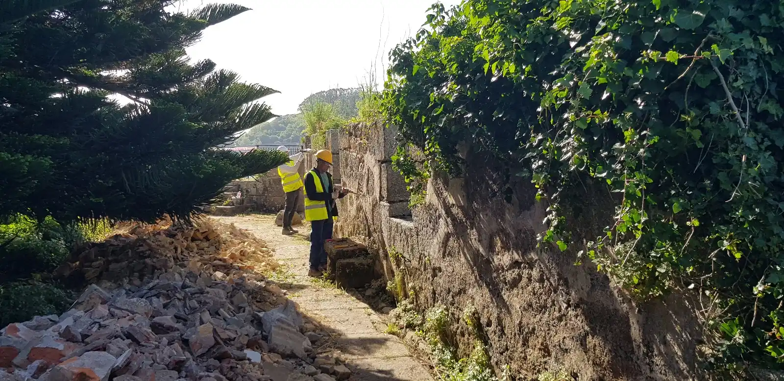 Image from Concello de Ferrol: ⚒️ Comezan os traballos no castelo de San Felipe 🏰 Conservación e man...