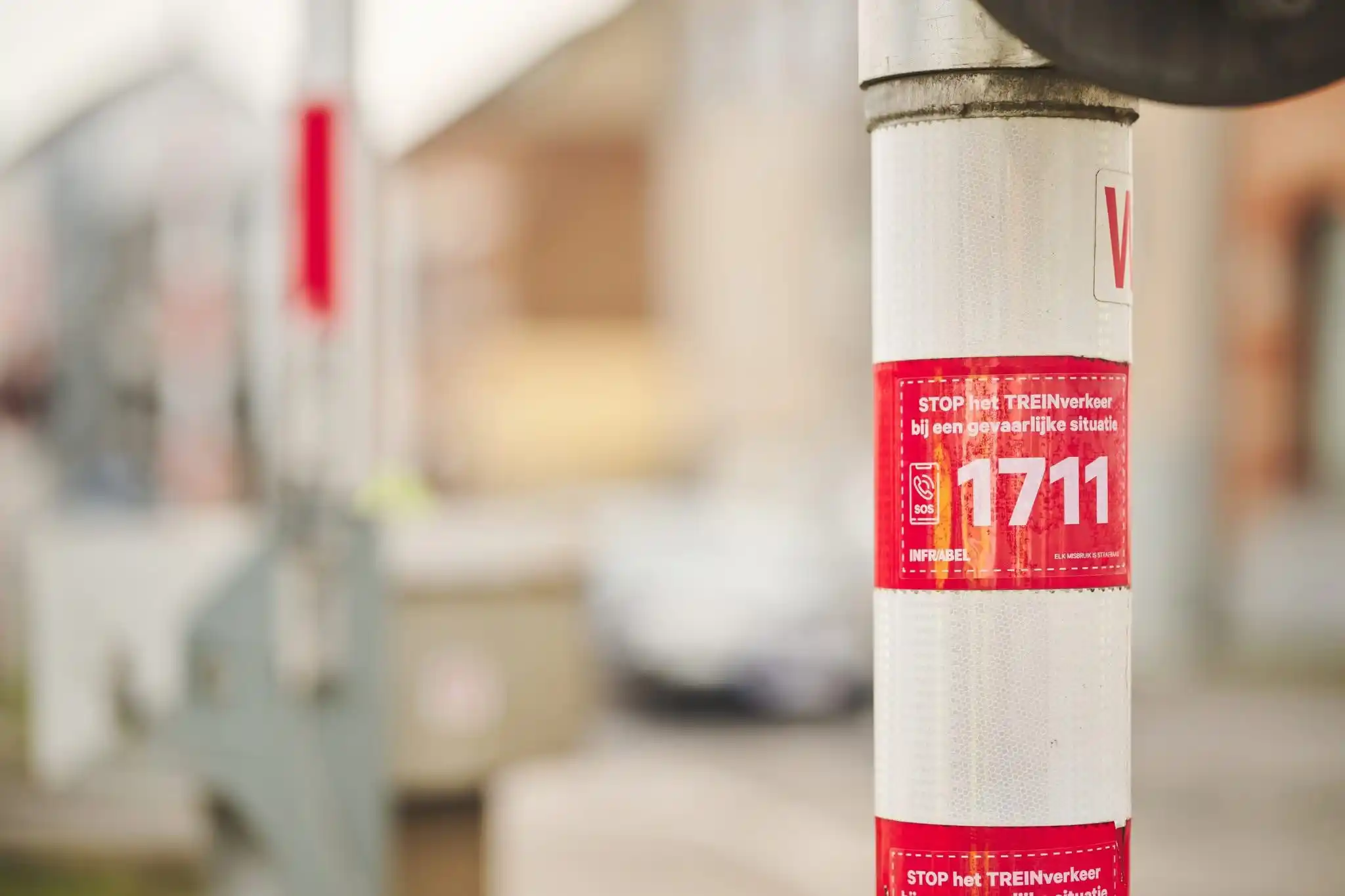 Image from Brandweer Westhoek: 🚄 Dag van de Spoorwegovergang Wist je dat je bij een probleem aan een...