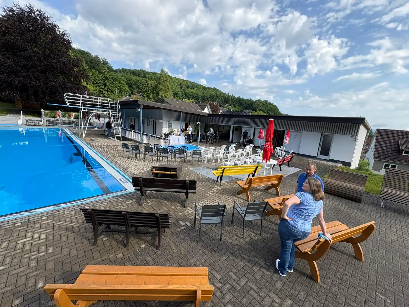 Waldschwimmbad Holzhausen  post