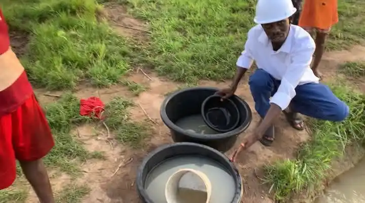 Image from Whereinnasarawa WhatsApp Channel : 📍 Location 1: WaterCrisis - CommunityMatters In Nasarawa We were on...