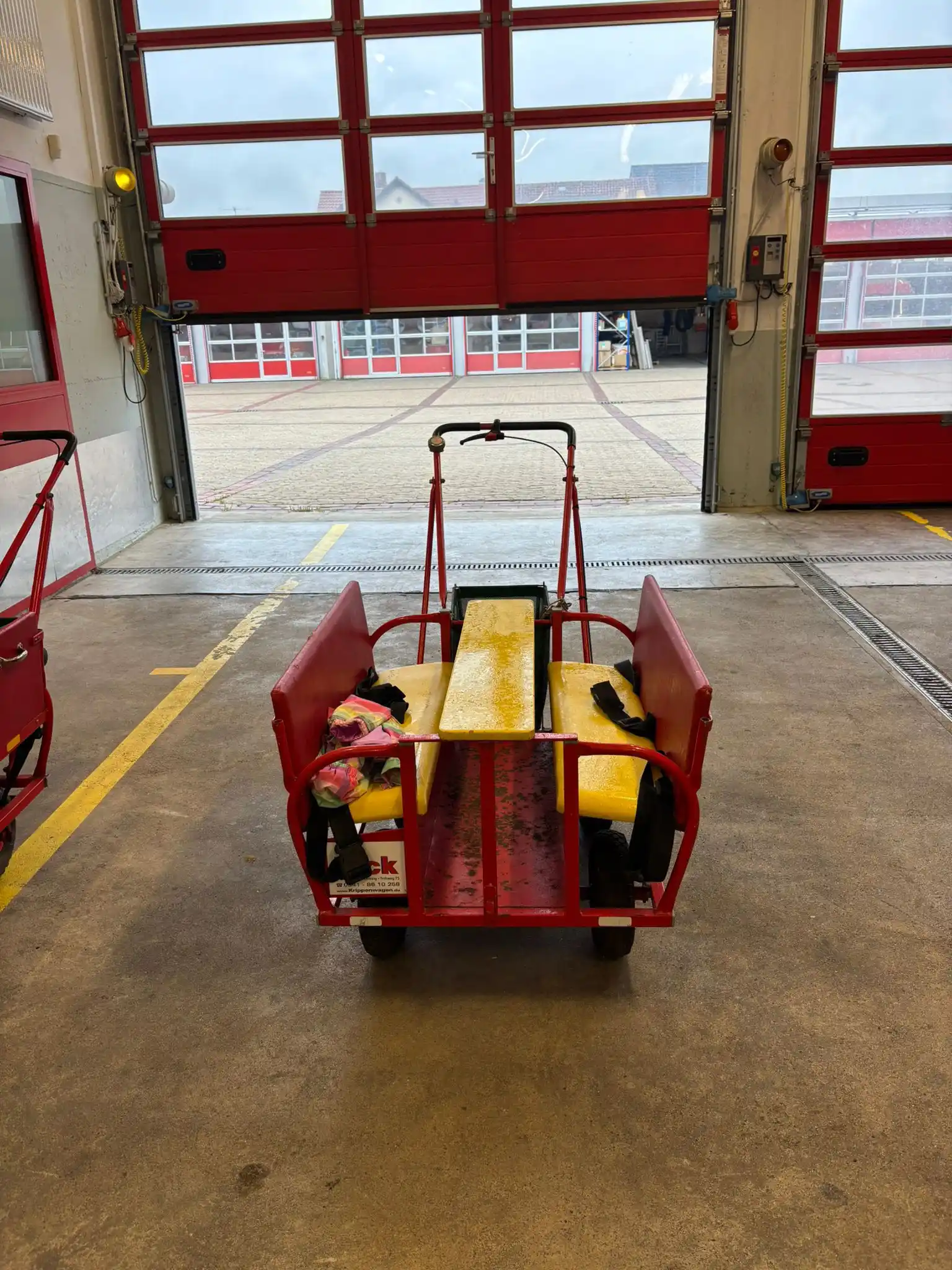 Image from Freiwillige Feuerwehr Helmstedt: Neues Einsatzmittel in Dienst gestellt? Oder Überbleibsel von Himmelfa...
