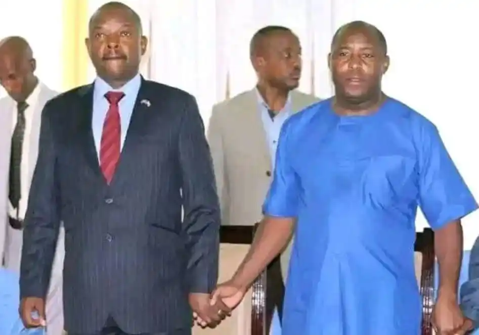 Image from 🇧🇮VOIX DU PATRIOT🇧🇮: *Urumuri wakije Ntanumwe tuzemerera kuruzimya,Abarundi Turagukunda.*...