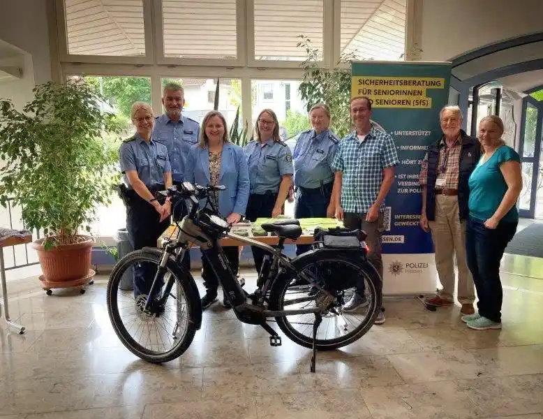 Image from Polizei Südosthessen: 🚲🔐 *Erfolgreiche Fahrradcodierung & Präventionstag für Seniorinnen u...