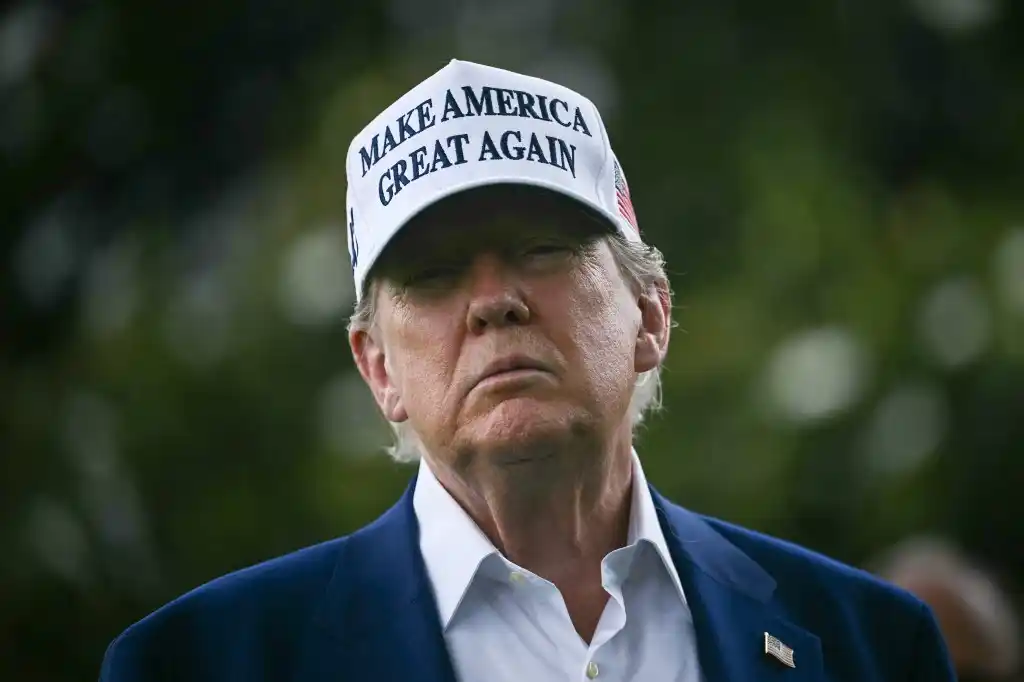 Image from Agi - Agenzia Italia: 🇺🇸 *Trump: "Potrei attaccare oppure no, non lo sa nessuno"* Il pres...