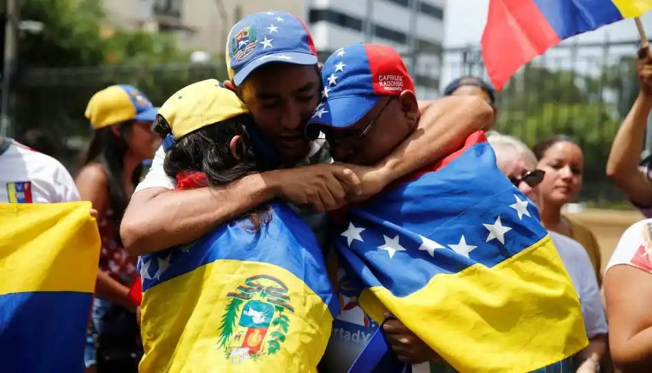 Image from Noticiero de Venezuela: 🌐🇻🇪 Venezuela encabeza la lista mundial de refugiados, aseguró la O...