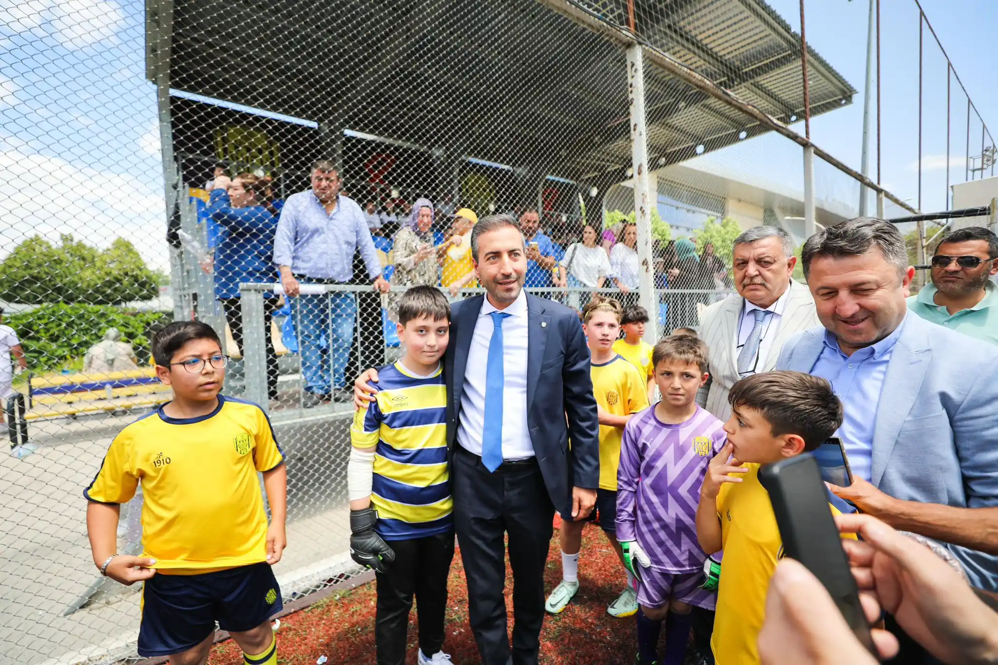 Image from MKE Ankaragücü: Başkanımızdan Altyapıya Yakın Takip Başkanımız Sayın Gazi Ercüment Te...