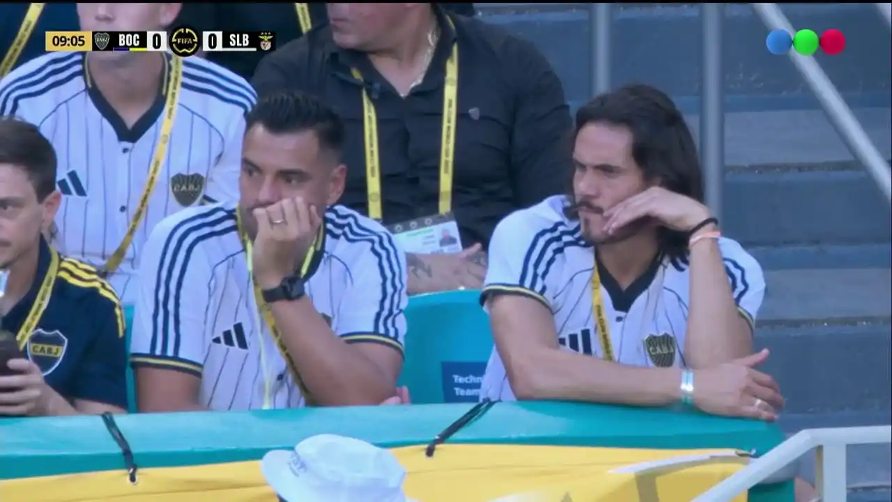 Image from XENEIZES: Chiquito Romero y Cavani desde la tribuna...