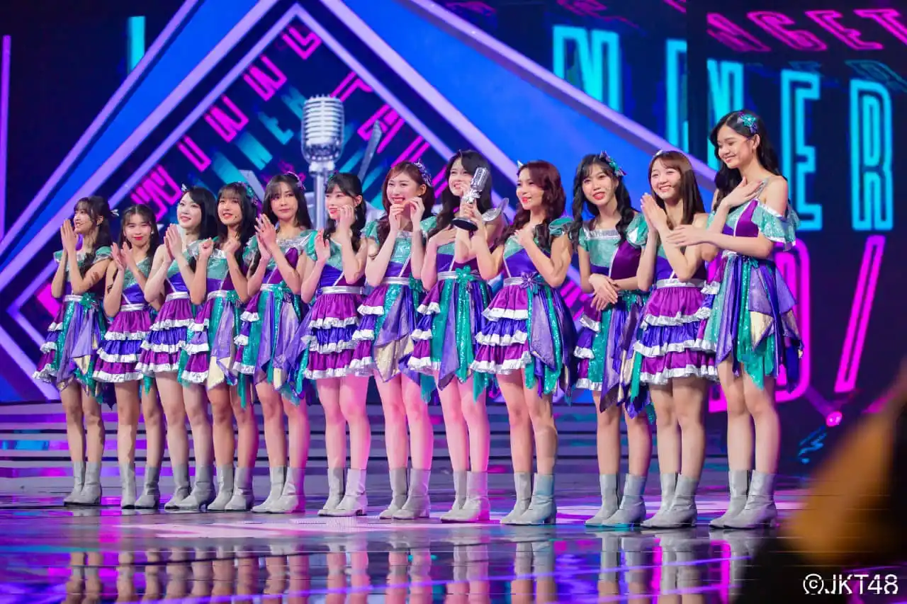Image from SOLIDARITAS JKT48 OFFICIAL: Malam ini jadi momen indah, *JKT48* berhasil mendapatkan penghargaan S...