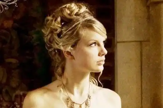 Image from ⤜ 𓂃. 𝑇𝑎𝑦𝑙𝑜𝑟'𝑠 𝑊𝑜𝑟𝑙𝑑 ◡̈ 🌷: 👀| ¿Sabías que Taylor Swift escribió _*"Love Story"*_ en 20 minutos e...