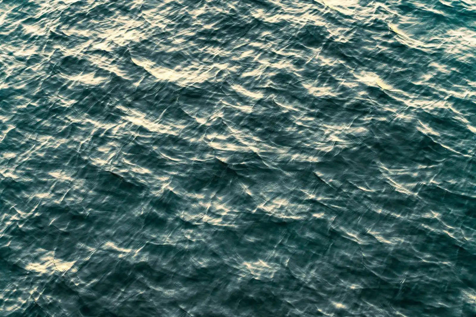 Image from Klimatski portal: 🧊 U pravu ste, *najmanji ocean na svijetu je Arktički ocean*, koji se...