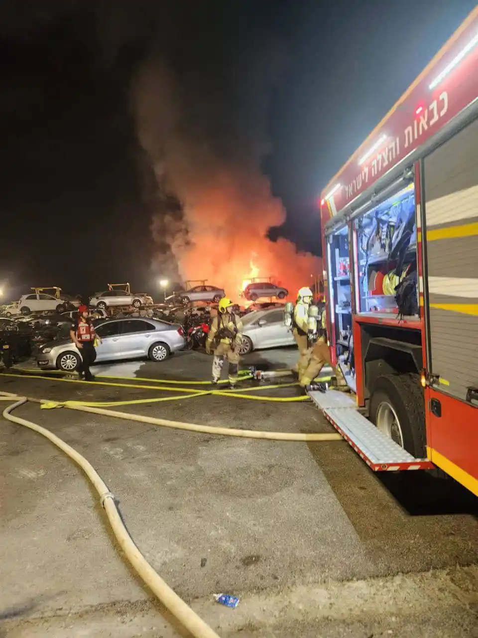 Image from شبكة الريدة الآن الإخبارية: 🔴 *عاجل | القناة 12 الإسرائيلية: فرق الإطفاء تتعامل مع حريق وسط إسرا...
