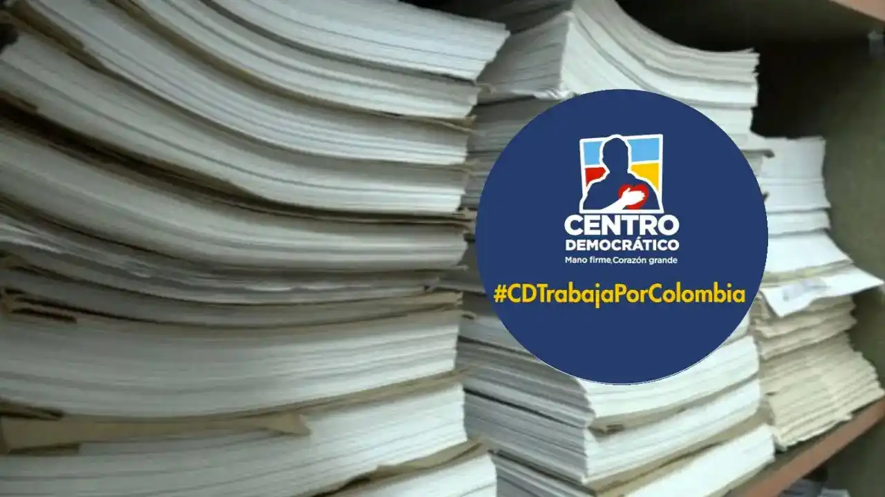 Image from Hora 13 Noticias: *Centro Democrático arremete: «Reforma laboral condena a la quiebra a ...