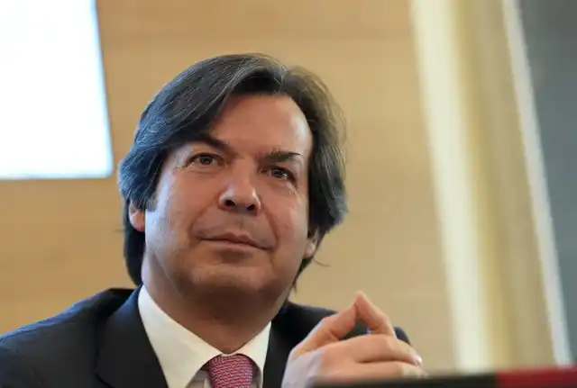 Image from Affaritaliani.it: *Intesa Sanpaolo, Messina: "L’Europa pensi di più a giovani e lavoro e...