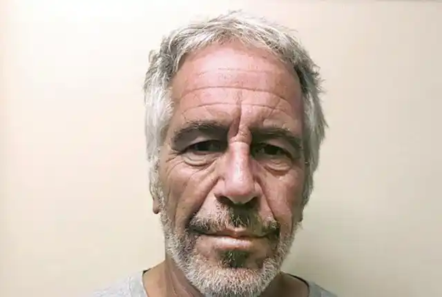 Image from Affaritaliani.it: *Musk: "Trump coinvolto negli Epstein files". Il pedofilo, il suicidio...
