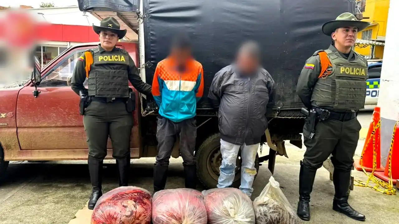 Image from Hora 13 Noticias: *¡Pasada y dañina! Capturan a dos personas en San Pedro de los Milagro...