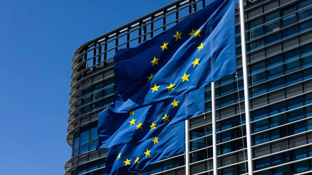 Image from VRT NWS: Het Europees Parlement stemt met grote meerderheid voor strengere stra...