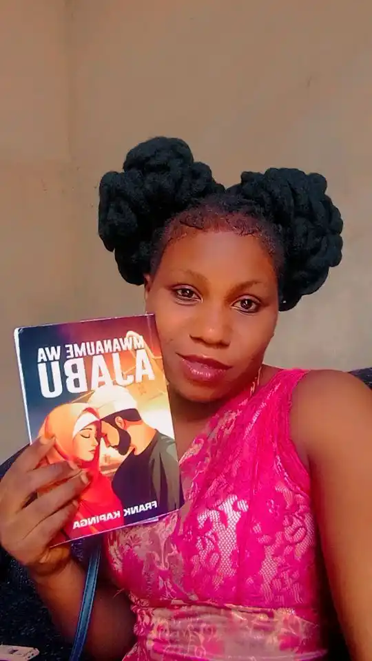 Image from STORI NA HADITHI TAMU ZA KUSISIMUA ZA MTUNZI FRANK MANSHYNE 📚: Mtoto mashallaaah, Ona unywele huoo, kama yondo sista 🔥 Tazama mach...