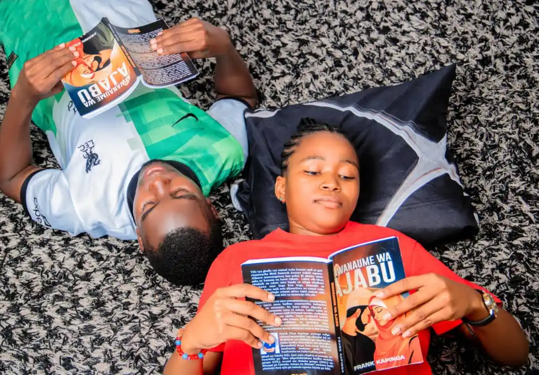 STORI NA HADITHI TAMU ZA KUSISIMUA ZA MTUNZI FRANK MANSHYNE 📚 post