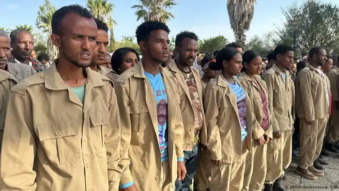 Image from DW Amharic: መቀሌ-የትግራይ የርስበርስ ግጭት ሥጋትና የሲቪክ ማሕበራት ጥሪ  በትግራይ ክልል ያንዣበበዉ የእርስበርስ ግጭት ...