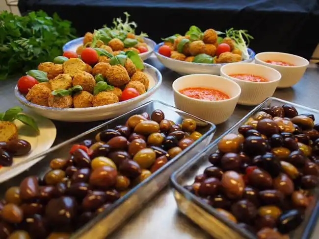Image from El Misionerismo: *18 de junio. Día Internacional del Falafel* La gastronomía árabe sigu...