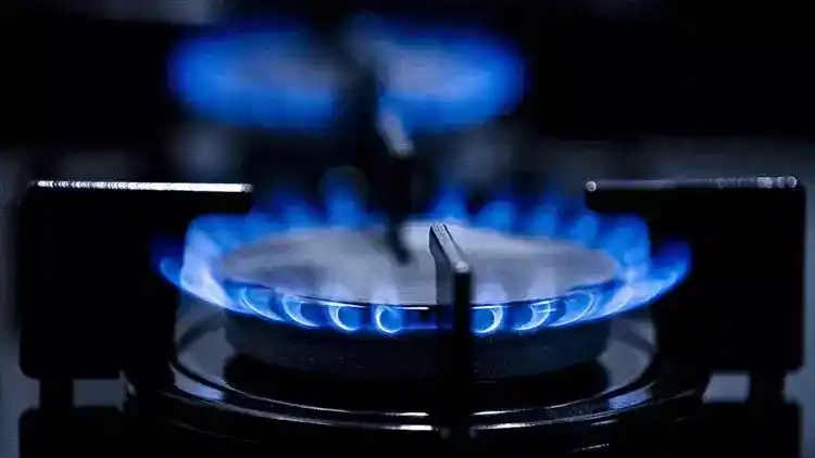 Image from bigpara: Bakan Bayraktar’dan doğal gaz ve akaryakıt fiyatı açıklaması https://...