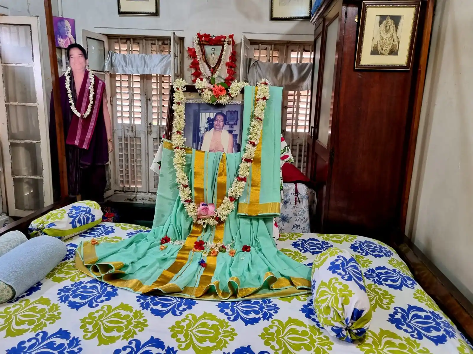 Image from Taramar Bari, Shrirmpur, Hooghly /তারামার বাড়ি শ্রীরামপুর: ॐ বন্দে দেবং আশোকং শোক দুঃখ হরং। শান্তম্ সুস্থিতম্; রামকৃষ্ণ সারদা স্ব...