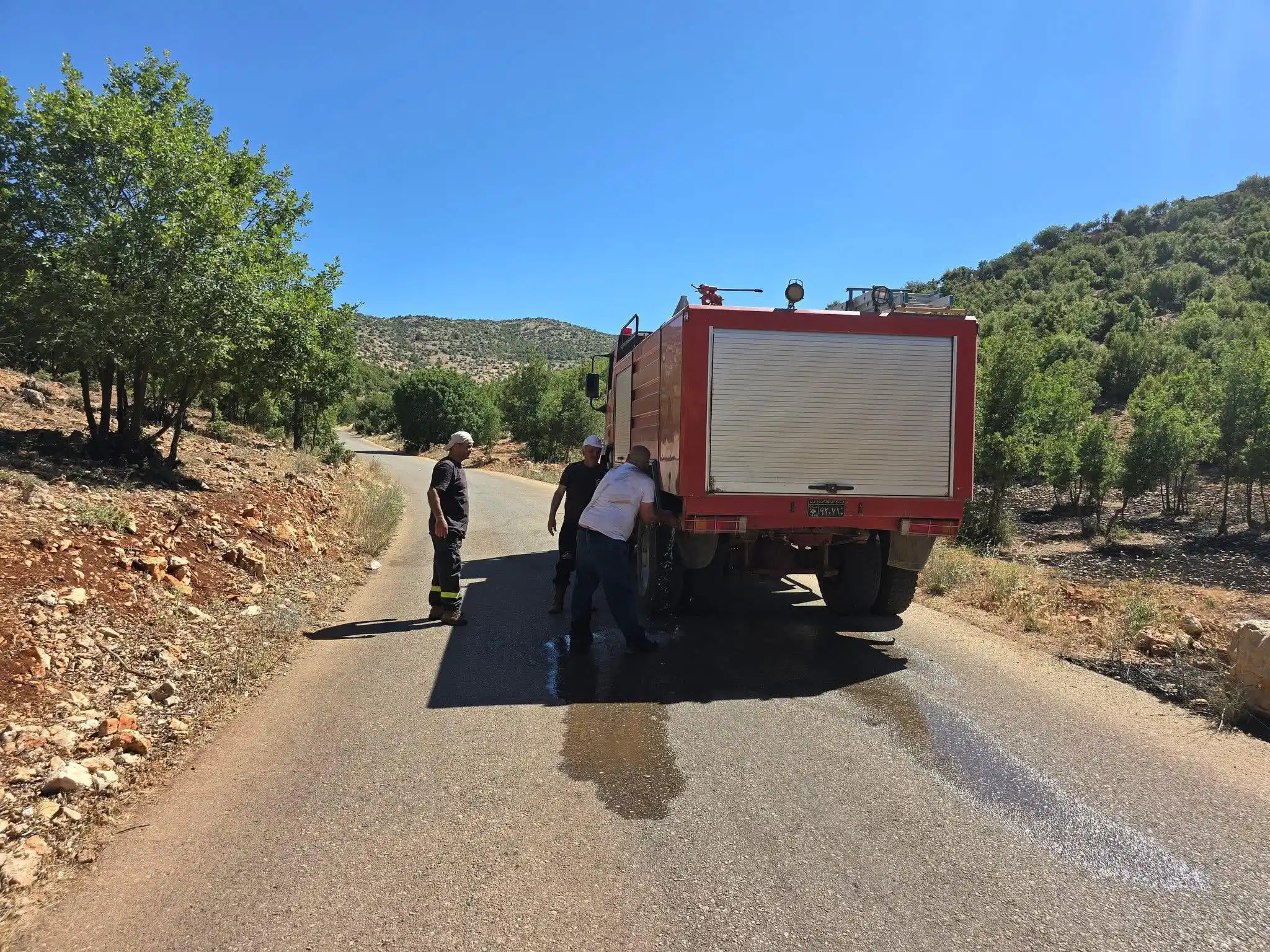 Image from دير الاحمرNews🇱🇧: في ظلّ الظروف المناخية الحارّة والجافة التي نمرّ بها، اندلع حريق مؤسف ...