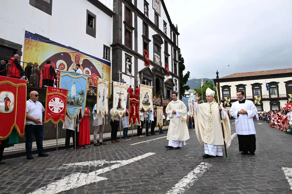 Image from DIÁRIO Madeira: ⛪ RELIGIÃO *“Jamais o amor pactua com o ódio", adverte D. Nuno Brás n...