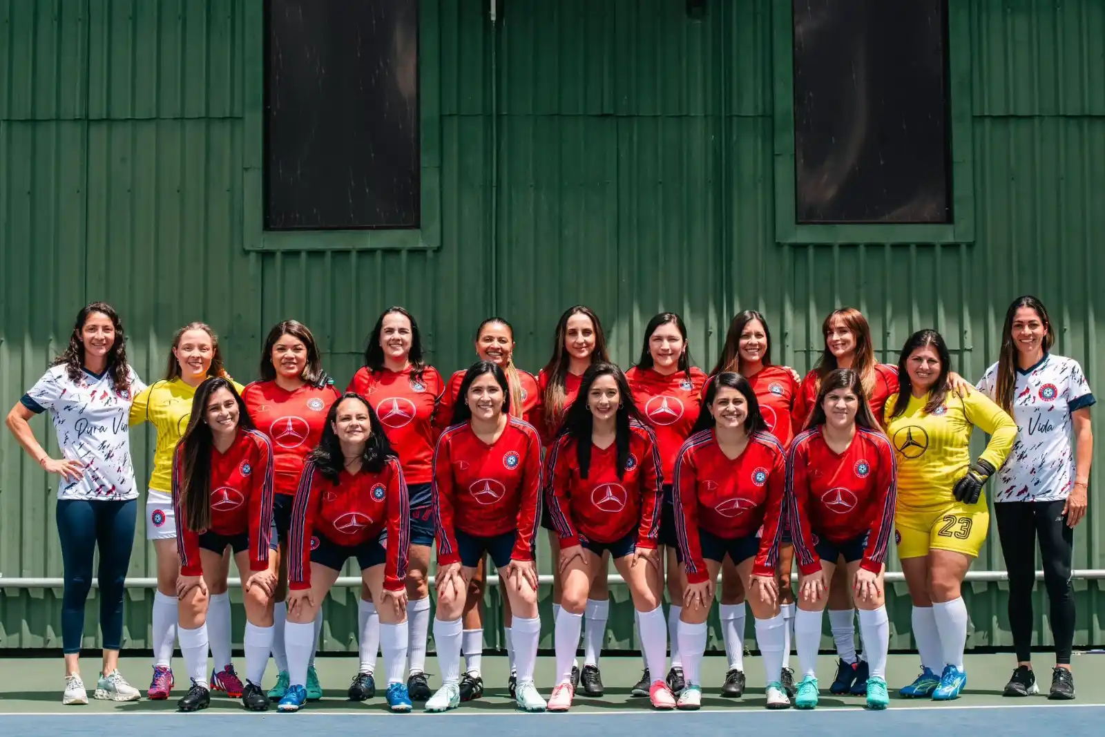 Image from Just Soccer Costa Rica : 👩🏻‍⚕️ | ¡𝐃𝐨𝐜𝐭𝐨𝐫𝐚𝐬, 𝐣𝐮𝐠𝐚𝐝𝐨𝐫𝐚𝐬 𝐲 𝐦𝐮𝐜𝐡𝐨 𝐜𝐨𝐫𝐚...