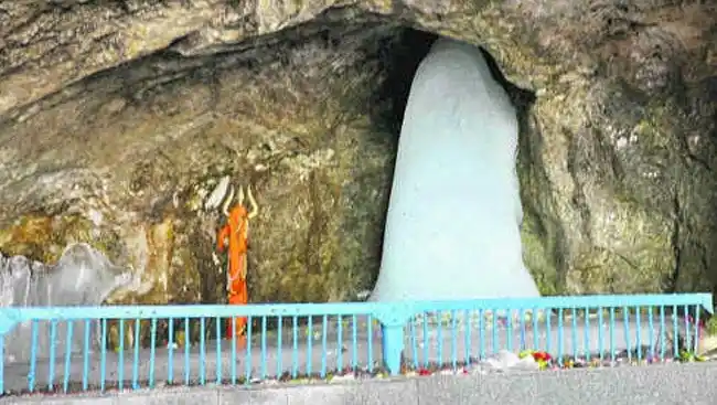 Image from Kashmir Watcher: LG J&K declares all routes to Amarnath shrine "no-fly zone" during Yat...