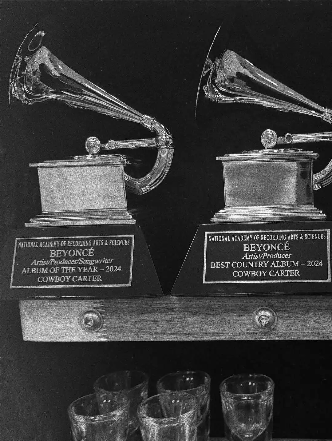 Image from Jett Vittar: Los grammys que según se merecía otra 🤭...